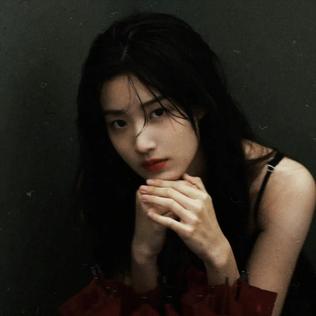 左轮百合